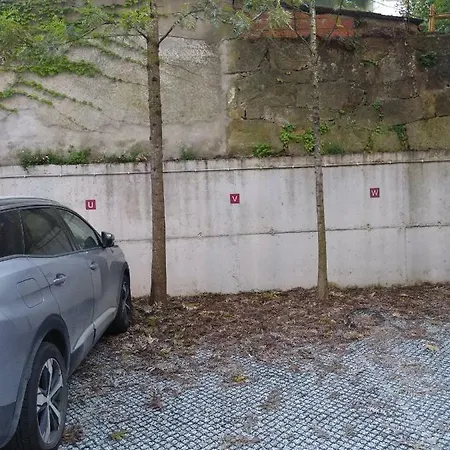 Apartment Path Dukes *